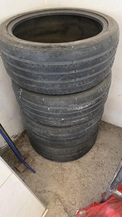 Шины 275/40/22 бу