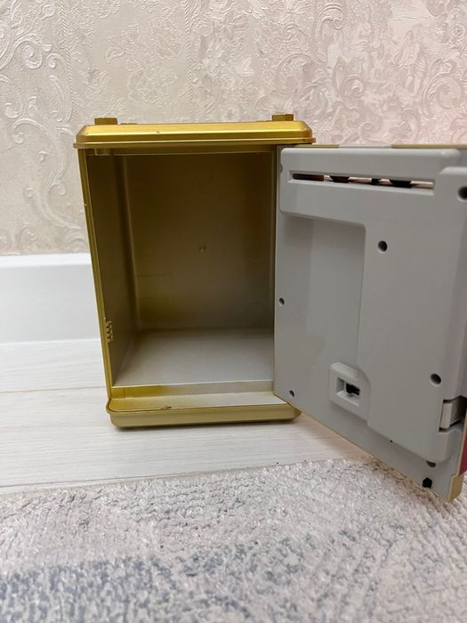 Игрушка сейф с кодом