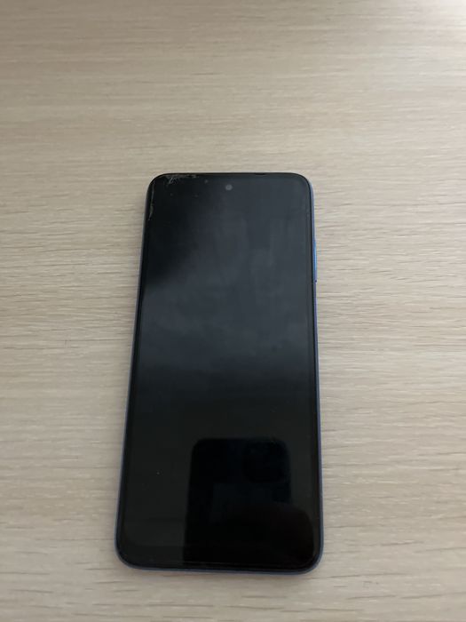 Xiaomi Redmi 10 голубого цвета