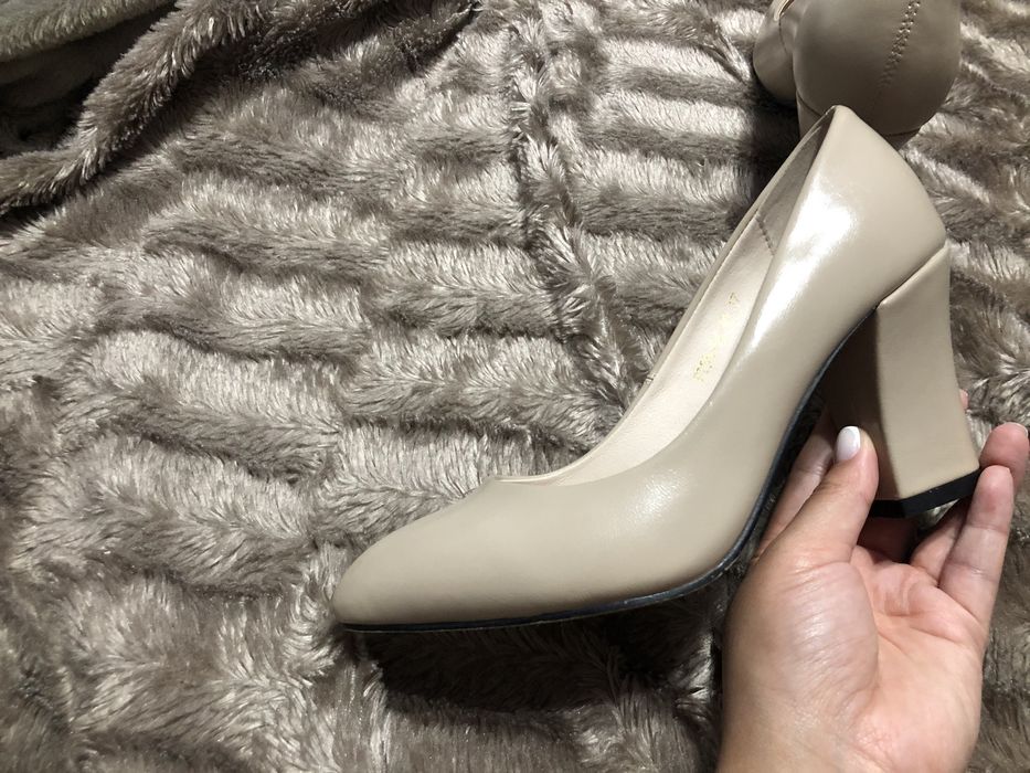 Продам кожаные лодочки