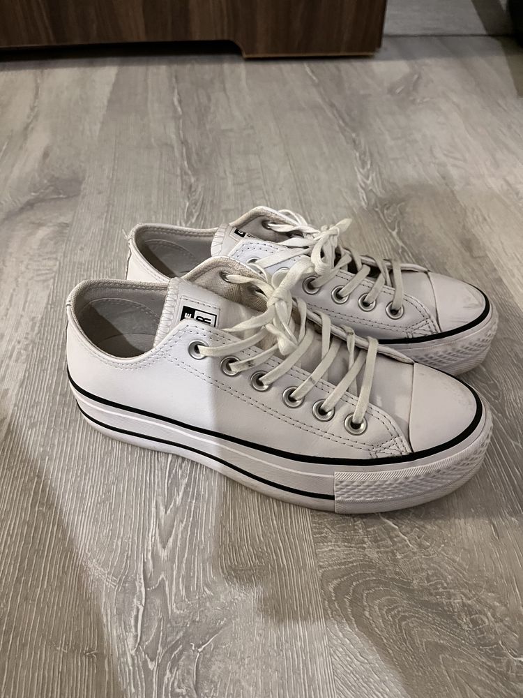 Vand converse piele 36 5 Mosnita Noua OLX.ro