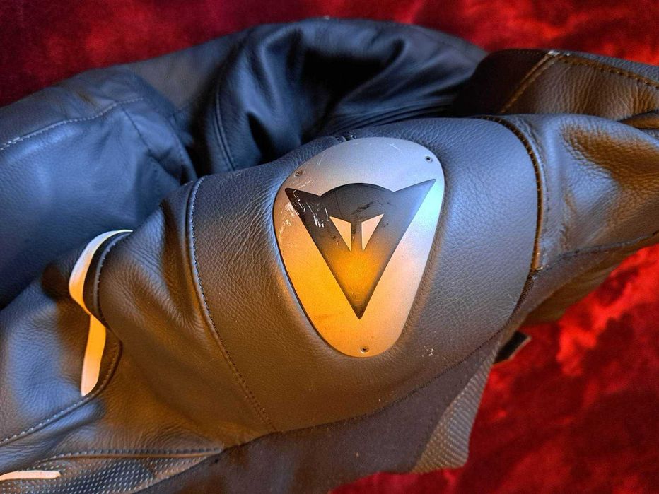 Кожен екип Dainese Assen