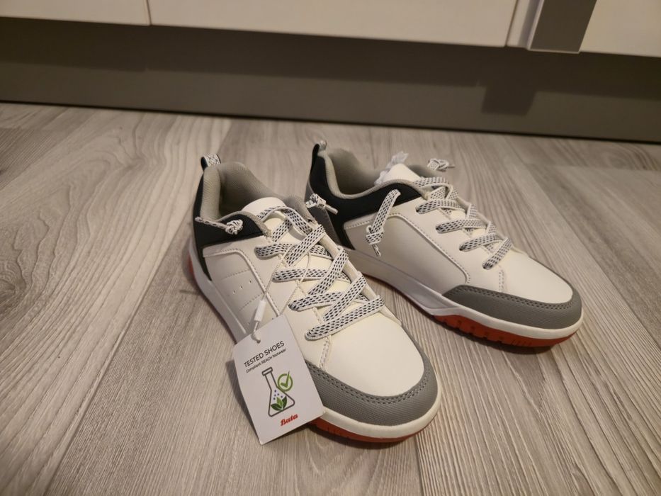 Различни обувки 33н,34н и 35н