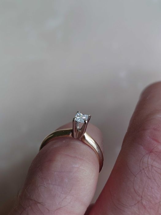 Inel logodna cu diamant natural princess cu certificat GIA