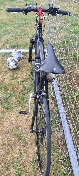 Vând cursiera full carbon