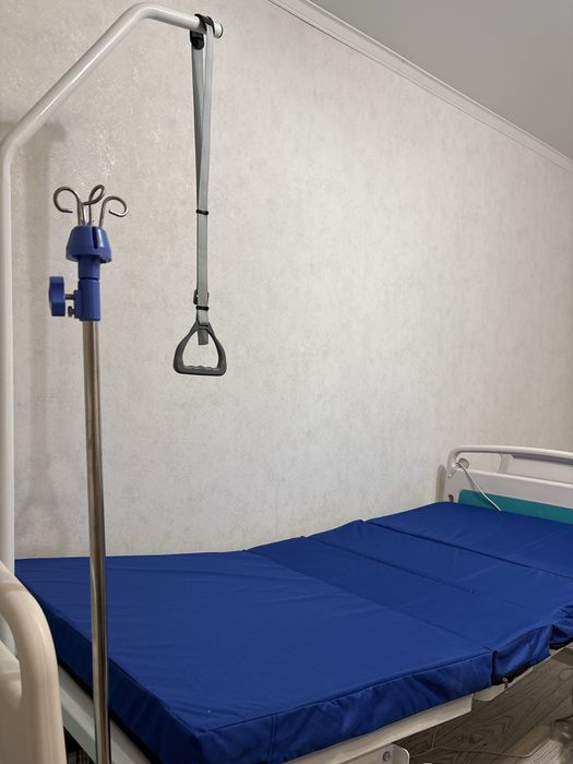 Медицинская кровать