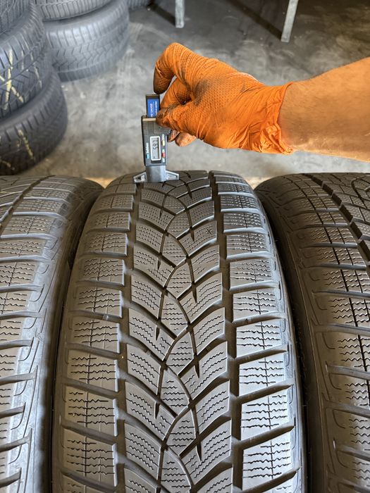 4 anvelope iarna 215/50/19 , GoodYear , 6-8 mm !