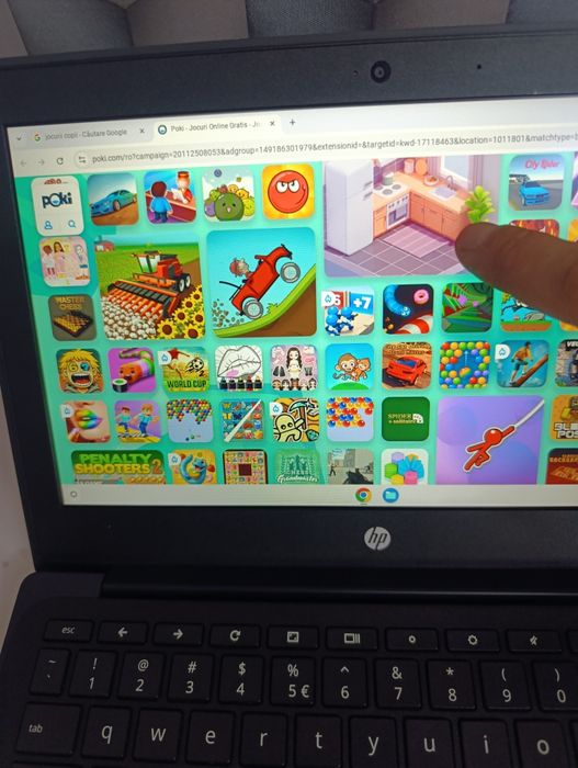Ofertă specială  laptop pentru copii  HP 11 inch cu touchscreen și android