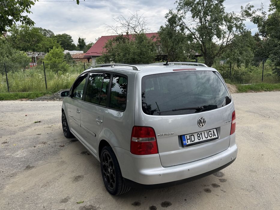 VOLKSWAGEN Touran 2006 — imagine 4