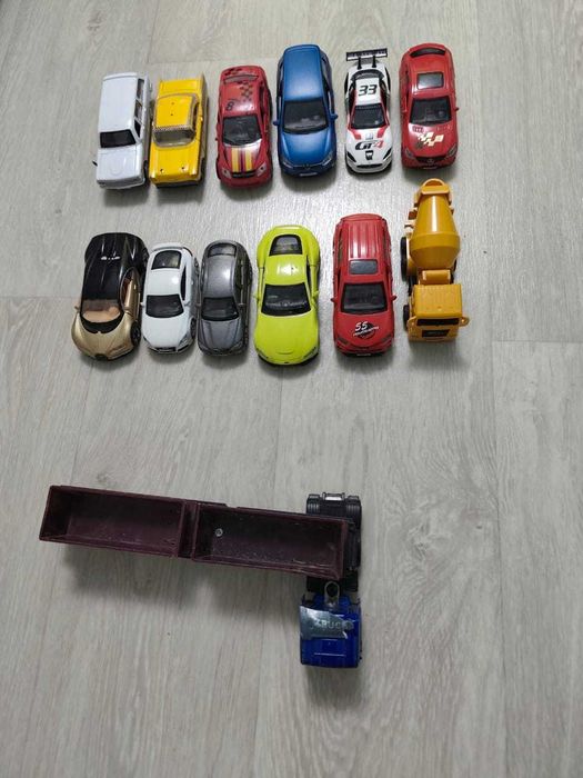 Машинки Hotwheels