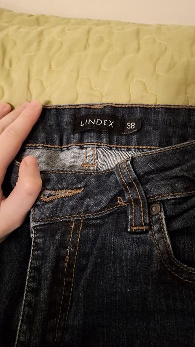 Тъмни прави дънки Lindex 30