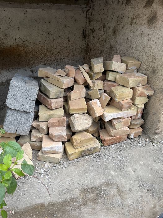 Кирпич , шлакаблок