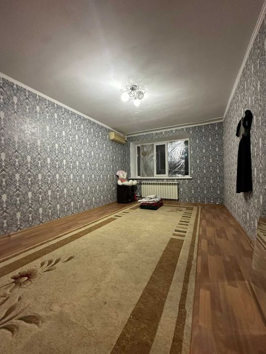 Продам 2-х комнатную квартиру в 11 микрорайоне СРОЧНО