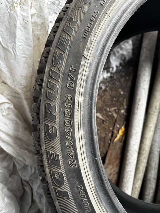 245/40/18 bridstoun шипы