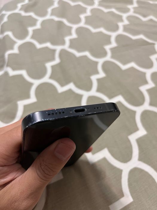 Продам iPhone 13 айфон 13