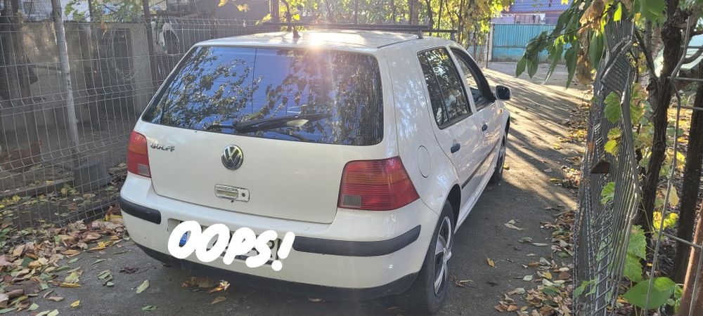 Volkswagen Golf 4 - masina radiata