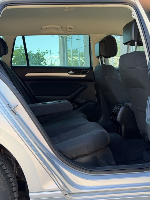 Passat B8 2018 2.0TDI 150CP Led-Distronic