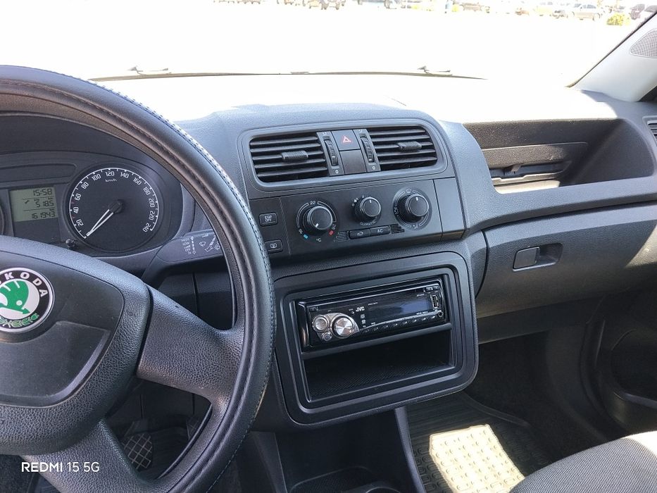 SKODA Fabia 2010 — imagine 5