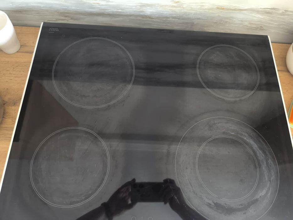 Продам электроплиту Bosch