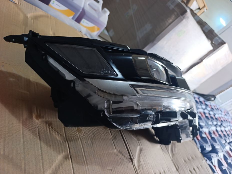 Фара правый стороне Кия карнавал