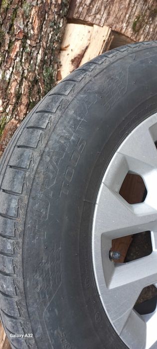 Set Anvelope bridgestone  vara 215 65 16