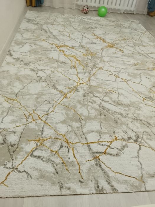 продам ковёр2.5*3.5