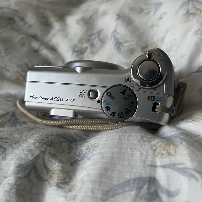 Canon powershot a550