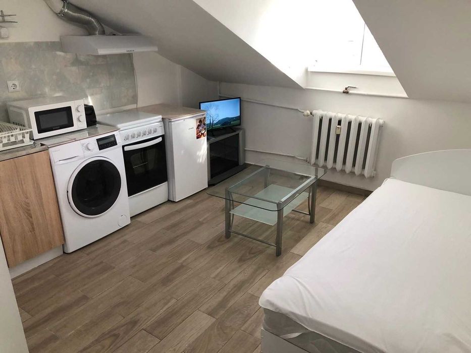 Дава се под наем Едностаен апартамент в София, Център - 31 кв.м за 225 € - Снимка #1