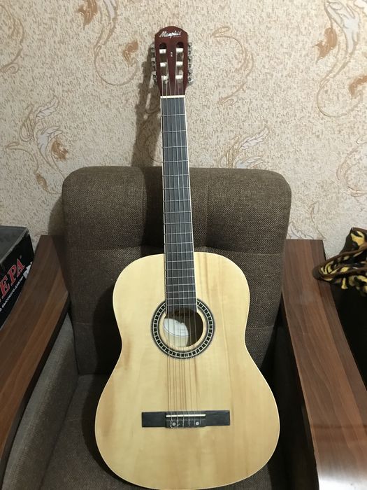 гитара сотилади йанги