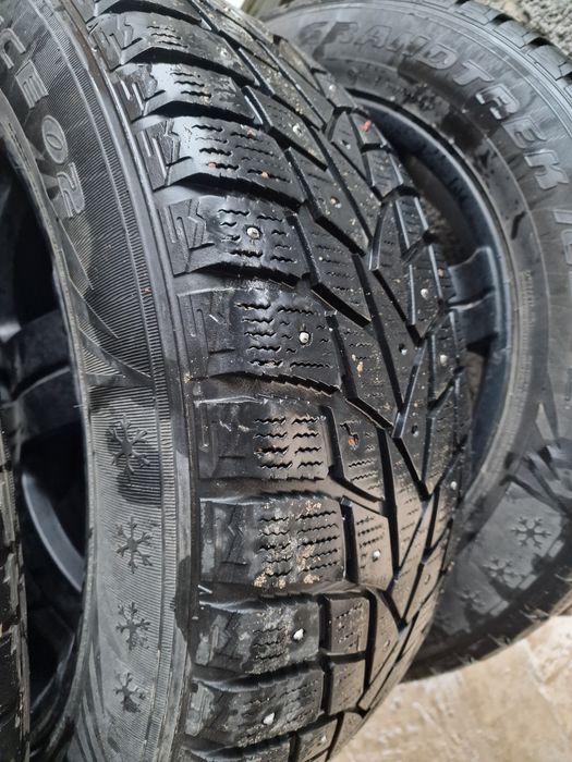 Шина зимный 285/50/20 . Диски 5*150 дюйм 20