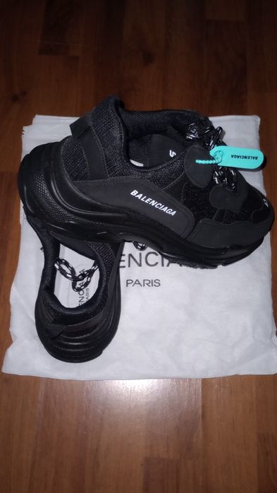 Vând adidași Balenciaga mărimea 43 noi