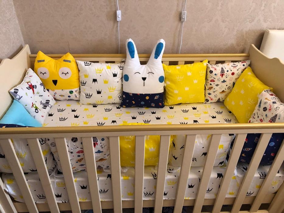 Детская кроватка.