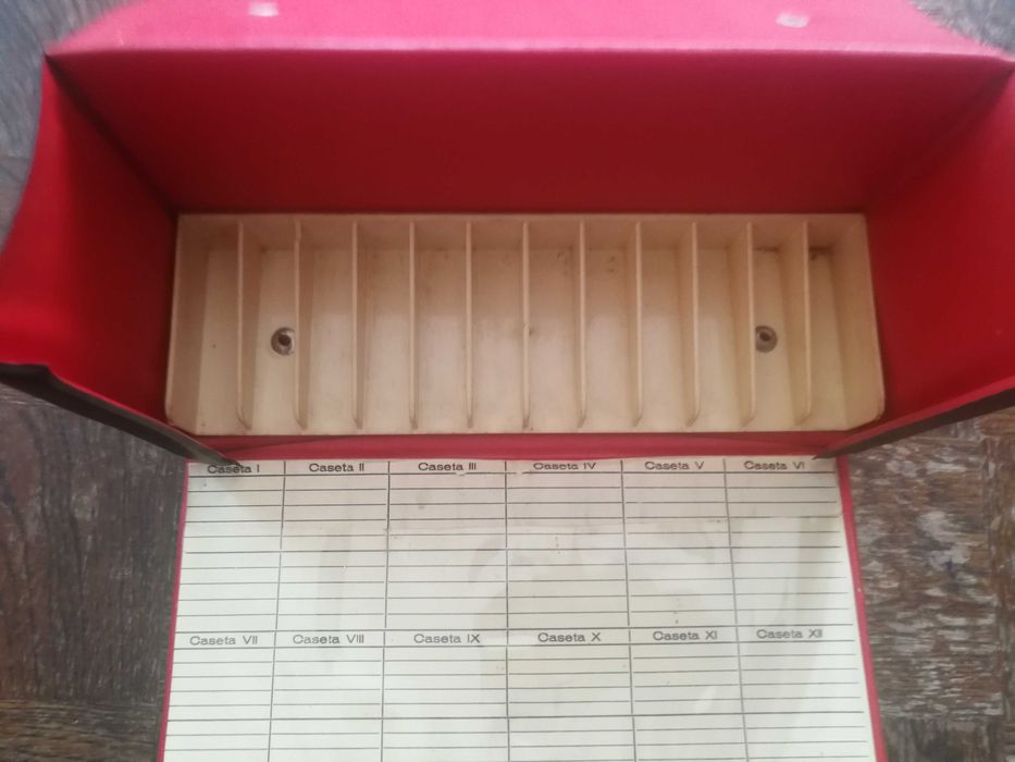 Vand organizator/ suport casete audio