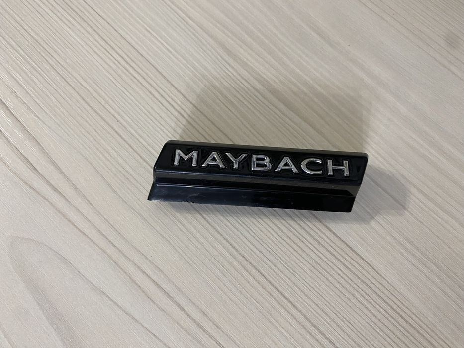 Шильдик maybach эмблема