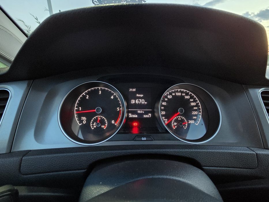 Vând GOLF 7 Break-Diesel