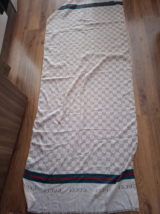 GUCCI дамски шал .