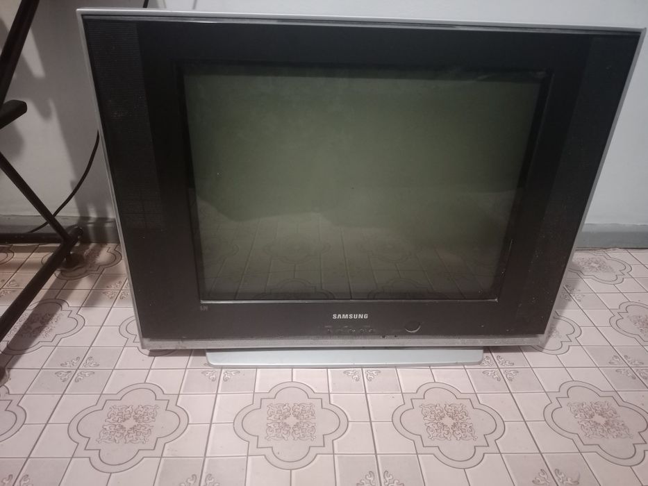 Телевизор цветной Юнусабад