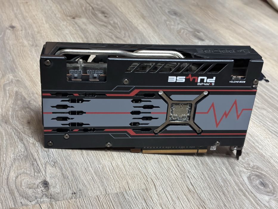 Видеокарта Sapphire Pulse RX 5700 XT u PowerColor Red Devil RX 5700 XT