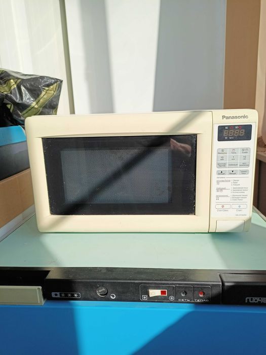 Продам микроволновку Panasonic бу.