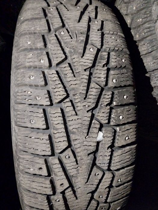 2 шины Cordiant 215 60 R16.