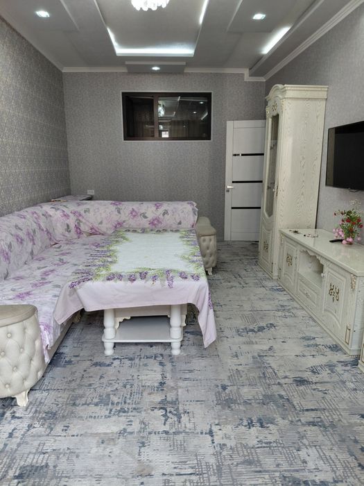 Chorsu qoratoshda 2 xonali kvartira ijaraga beriladi