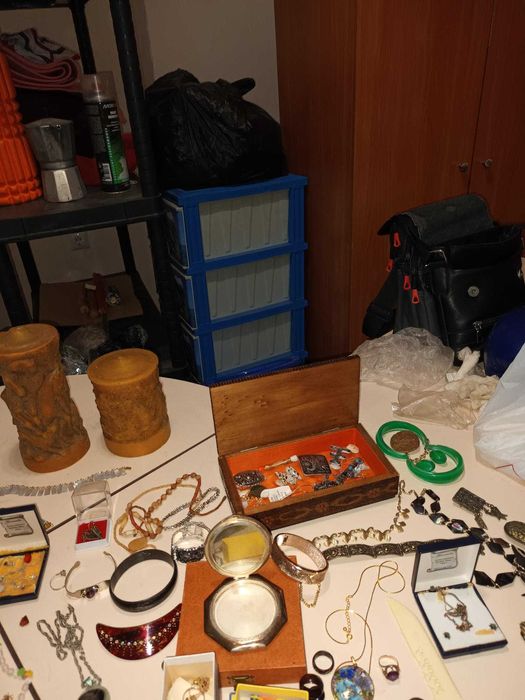 Домашни потреби за шиене, за кухнята, за банята, за спалнята