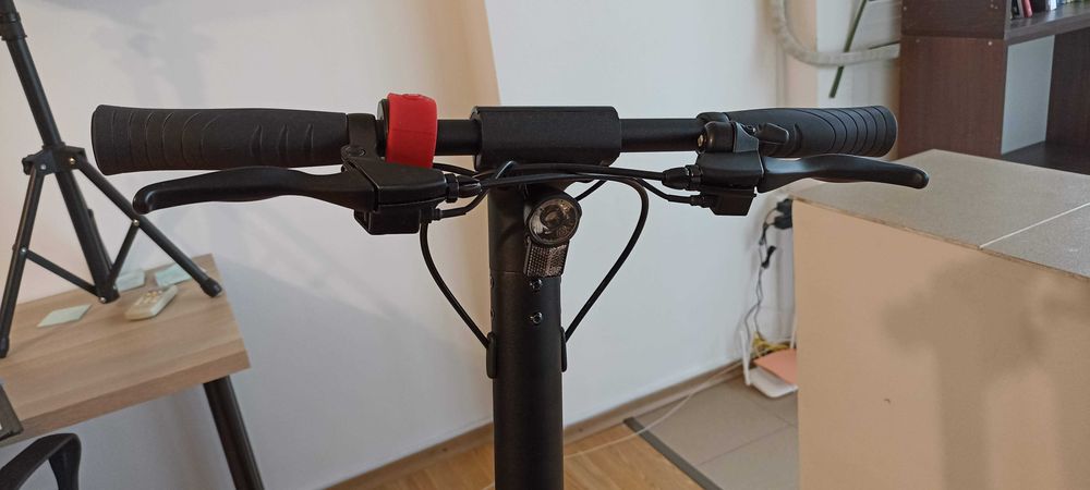 NOUA, NEGOCIABIL, Trotineta HX X9 – 40 km/h, 65km raza, 10inch, 1100 W