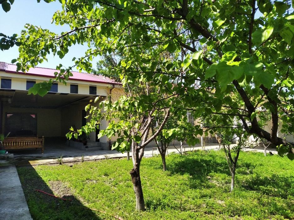 6 сотихли коттедж сотилади !