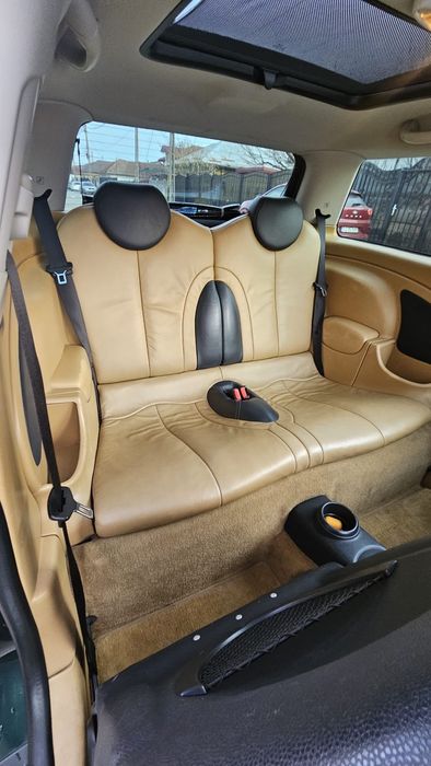 Mini Cooper - Chrome Edition (cu navigatie)