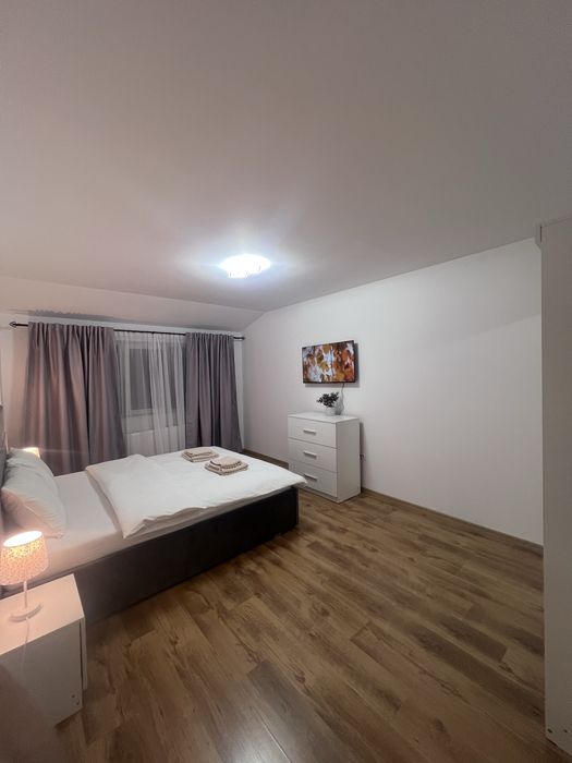 Inchiriez aprtament in regim hotelier 2 camere cu parcare privata!