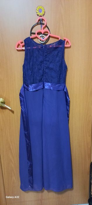 Новое нарядное платье 40 размер.