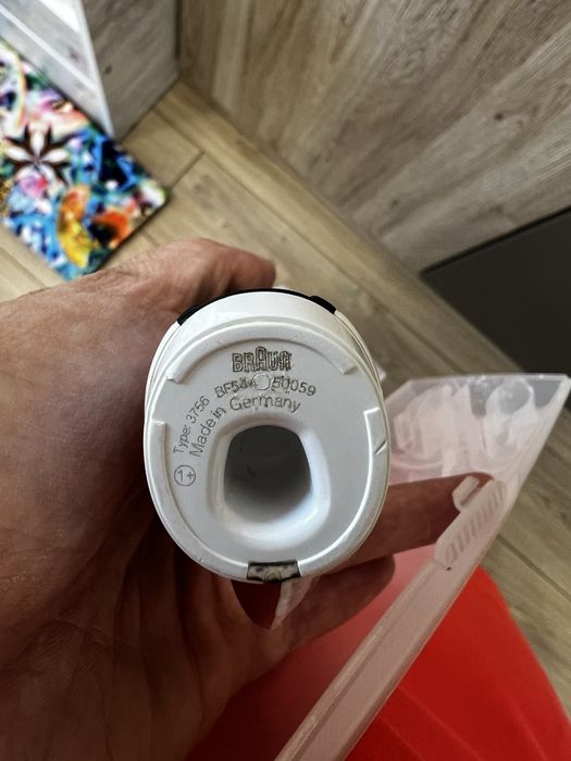 Електрическа четка за зъби със зарядно