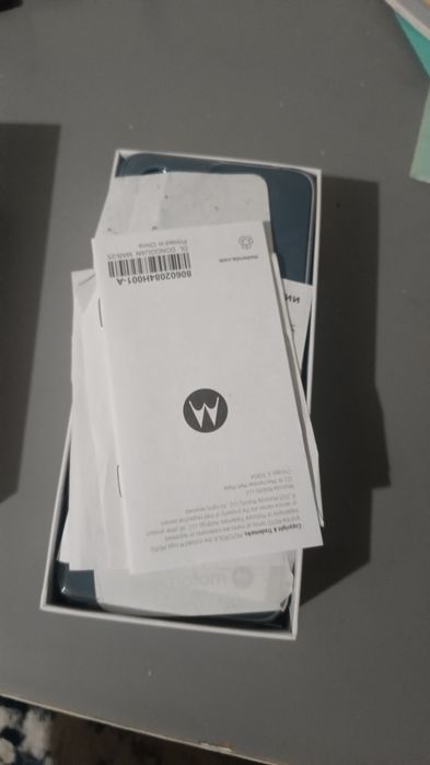 Motorola g06 телефон