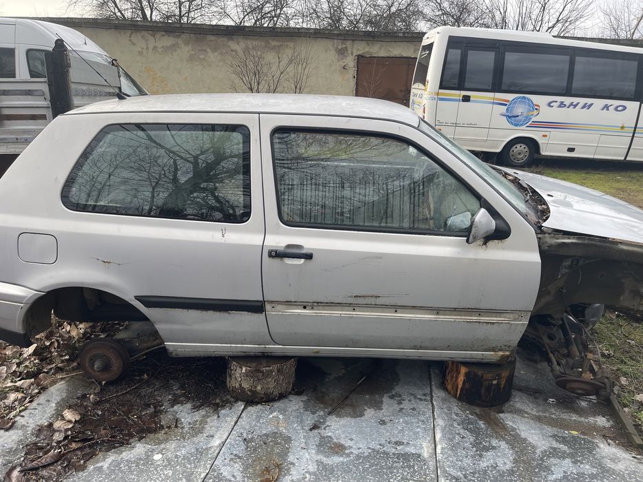 VW GOLF 3 1,6 на части